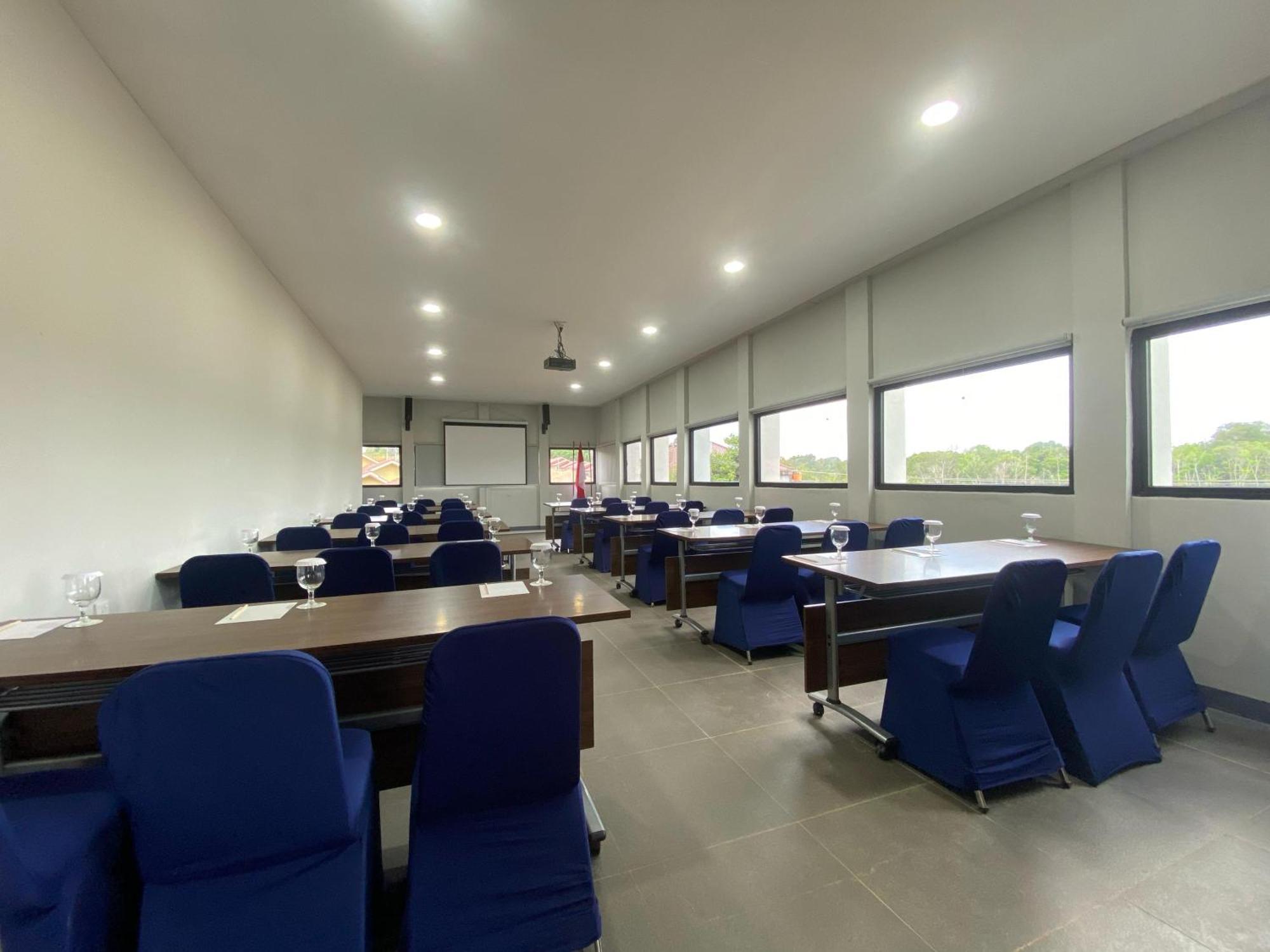 Onyx Hotel & Villa Tanjunguban Ngoại thất bức ảnh